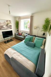 Private 2 beds flat Canada water - 9