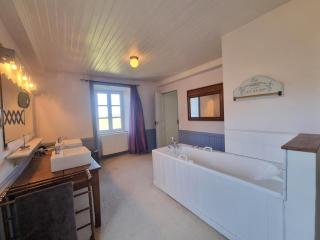 Gîte familial spacieux, 14 pers, charme et confort - FR-1-496-349 - 2