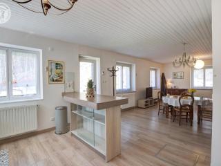 Charmant Gîte Rénové avec Jardin Privatif, Wifi inclus - FR-1-496-331 - Marlhes - 1