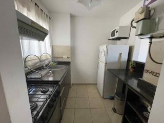 Departamento Vista Bella, céntrico y cercano a la terminal, Exc ubicación, playa estacionamiento cercana-económica - 1