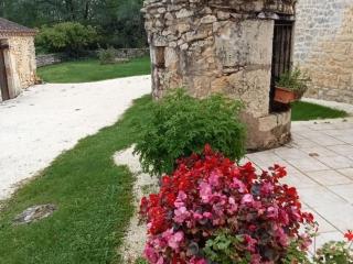 Maison ancienne restaurée avec cheminée, jardin privé et animaux admis - FR-1-616-388 - 0