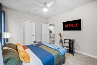 Lux King Bed 2 miles to Truist Park - 5