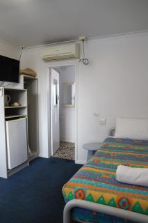 The Palms Motel- Formerly Flinders Motel - 2