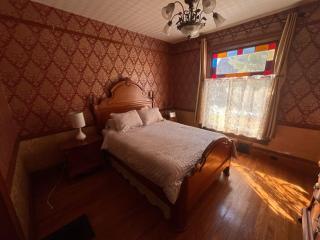The Avery St Bed and Breakfast - Lowell - 1