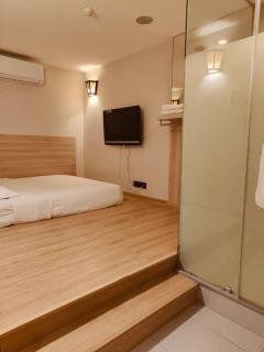Country Hotel - Klang - 9
