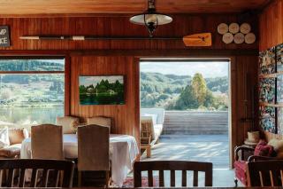 Okere Lake House - Lakefront with Private Jetty - 2