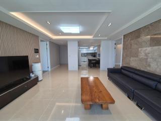 Haeundae Ocean View Full option Residence 67 - Busan - 3