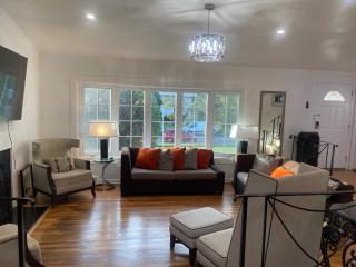 Entire 5 Bedrooms Home near DC and Metro - Silver Spring - 1