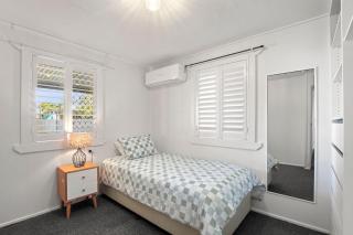 Gothic Pde 16, Currimundi - Kawana Waters - 6