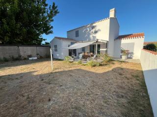 Belle maison à Barbâtre, 800m plage, pour 7 personnes avec jardin clos, terrasse et WiFi gratuit - FR-1-823-69 - 7
