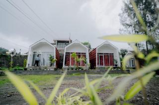 Flamboyan Cabin By Travelink - Dieng - 9