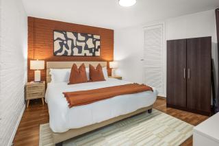 Chic Modern Unit in NYC - 5