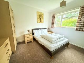 Lovely Chalet On An Excellent Holiday Park In Lowestoft Ref 12020B - Lowestoft - 3