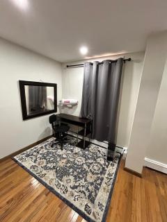 The Comfort Inn 6 guests up to 8 25 min from NYC - 4