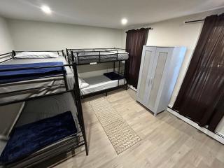 The Comfort Inn 6 guests up to 8 25 min from NYC - 9