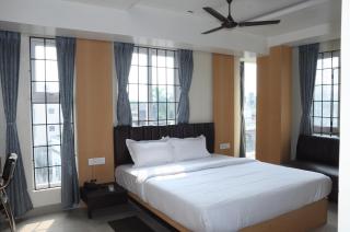 Fern Inn Hotel - 4