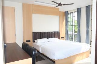 Fern Inn Hotel - 2