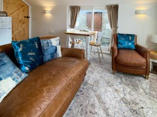 Honeysuckle - Delabole - 9