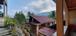 Aman's Guesthouse - Tuk Tuk - 9