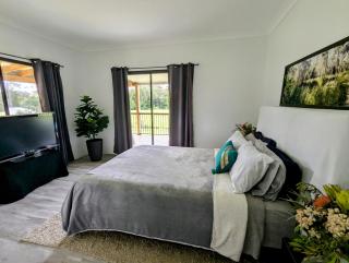 Forest Creek Retreat - - 9