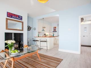Seaspray, Coastguard Cottages - 7