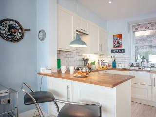 Seaspray, Coastguard Cottages - 5