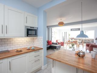 Seaspray, Coastguard Cottages - 3