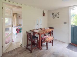 Tor Hatch Cabin - Gomshall - 8