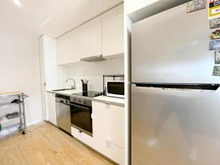 Panoramic City & Bay Views, 2 Minutes To The Beach - Melbourne - 3