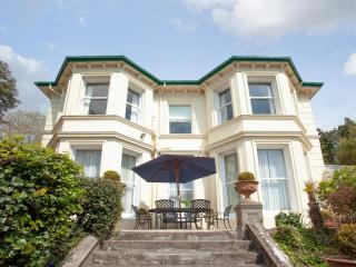 Longcroft House - 8