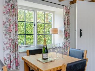 Eton Cottage - 6