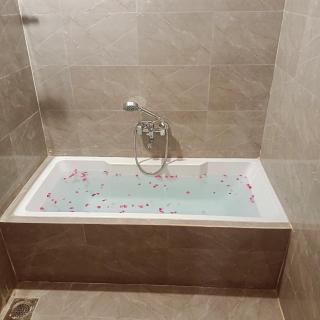varadan guest house - 5
