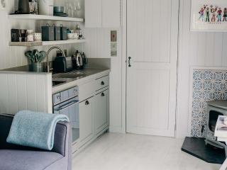 Mimi's Meadow-Uk36576 - 7