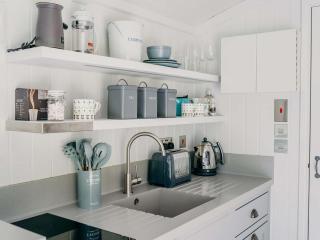 Mimi's Meadow-Uk36576 - 6