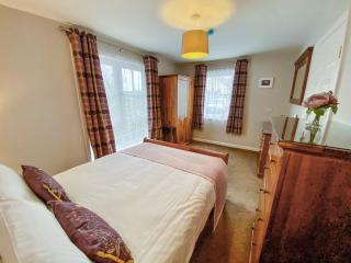 Townhouse - Uk48078 - 2