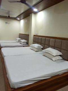 Hotel Yuvan Palace - 4