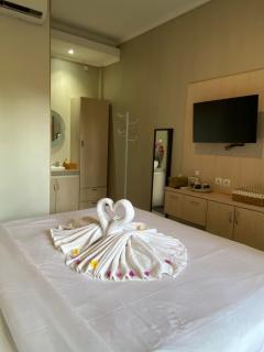 Queens Villa - 7