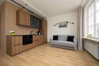 Heart of Old Town CityView Apartment with by Noclegi Renters - 9