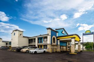 Days Inn by Wyndham Houston East - Houston - 7