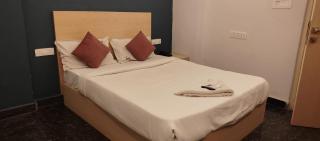 Hotel Constellation Inn - 0