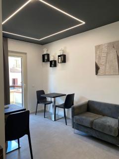 Empire B&B - 9