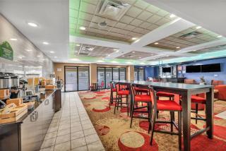 Wingate by Wyndham State Arena Raleigh/Cary Hotel - Raleigh - 1