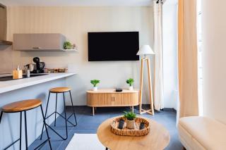 Plein centre - climatisé - à proximité cité médiévale - 4