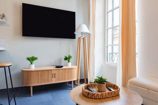 Plein centre - climatisé - à proximité cité médiévale - 5