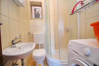 Apartment Mambo - 2