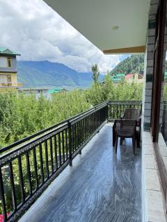 The Northwood Cottages Manali, Mountain View with balcony, near mall road, manali - 3