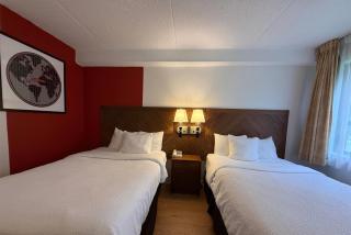 Ramada by Wyndham Arnprior - Arnprior - 4
