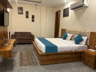 Hotel Moon Regency I Couple and Corporate Friendly I Panipat - 4