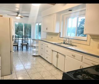 Room in Monterey Park CA - 2