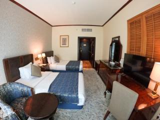Knight Armour Hotel - 8